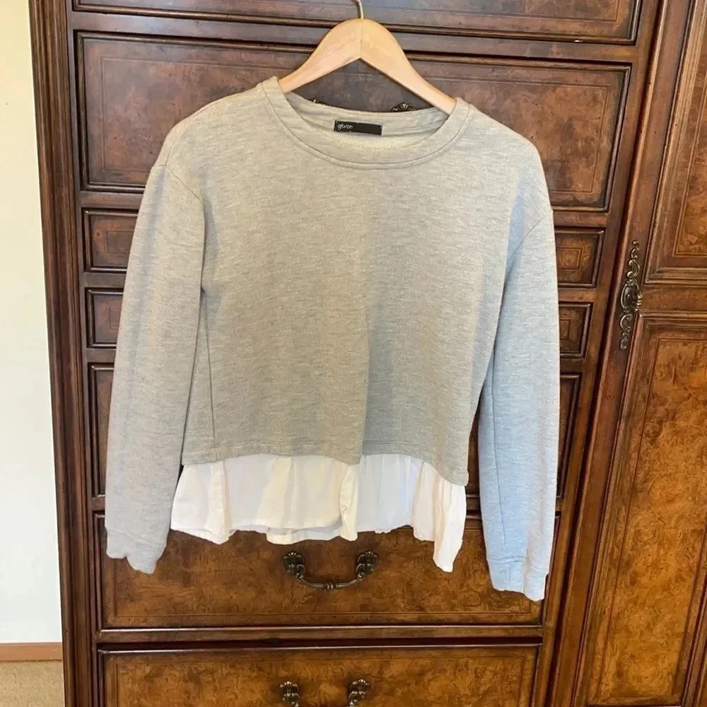 Gibson woman’s grey sweatshirt